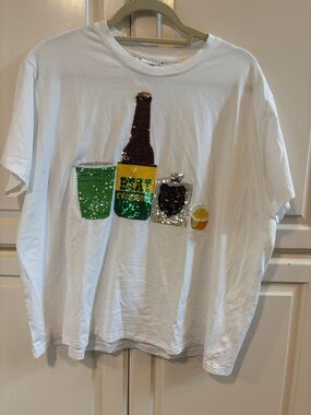 QUEEN OF SPARKLES  Beat Everybody Baylor Short Sleeve Tee w Sequin Bottle